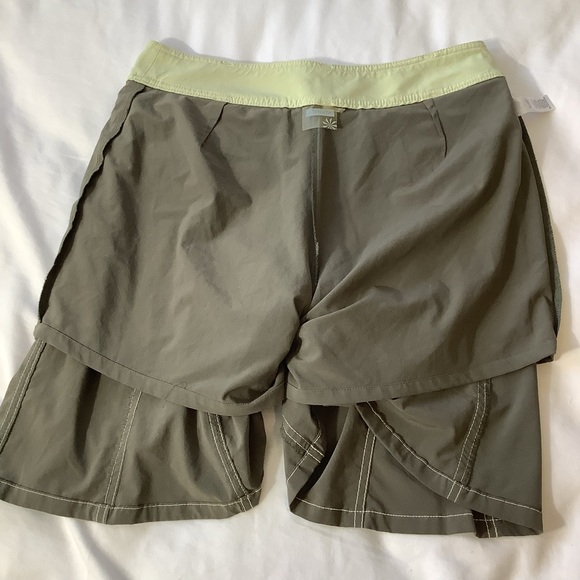 Athleta Knee Length Skirt Model: 683764 Women’s Green Size 6 Active Modest Skort - Picture 9 of 10